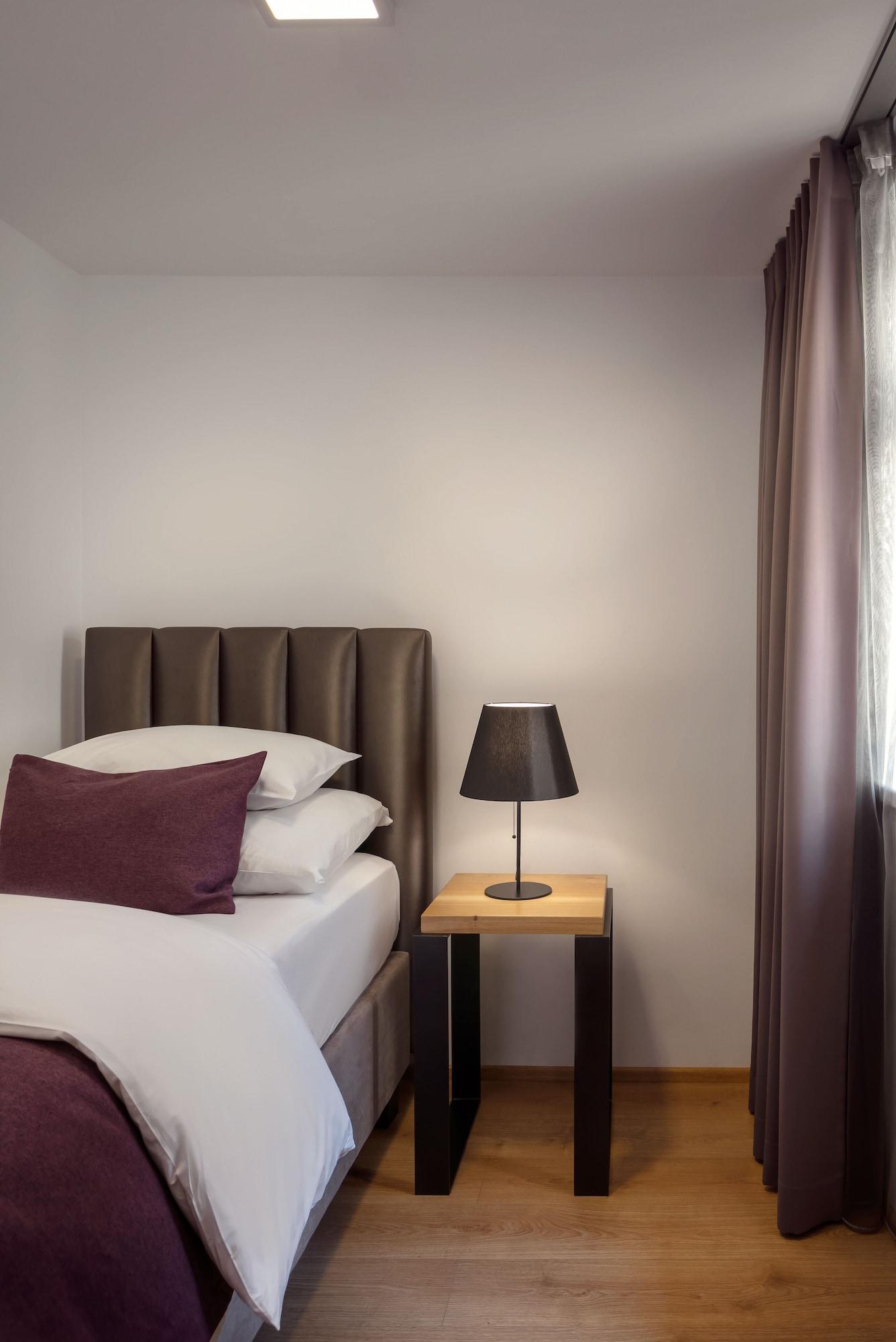 Moods Charles Bridge Hotell Prag