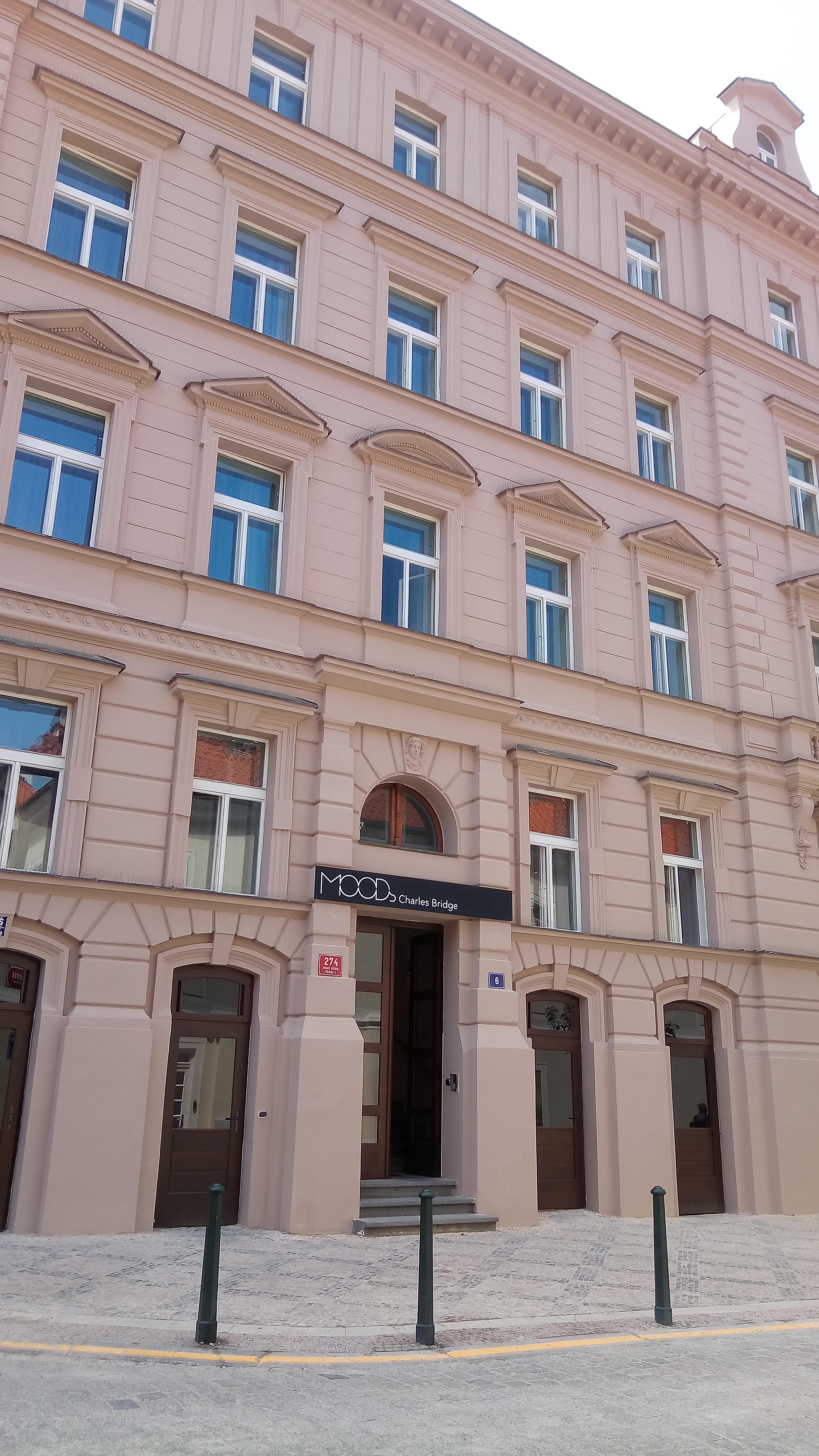 Moods Charles Bridge Hotell Prag