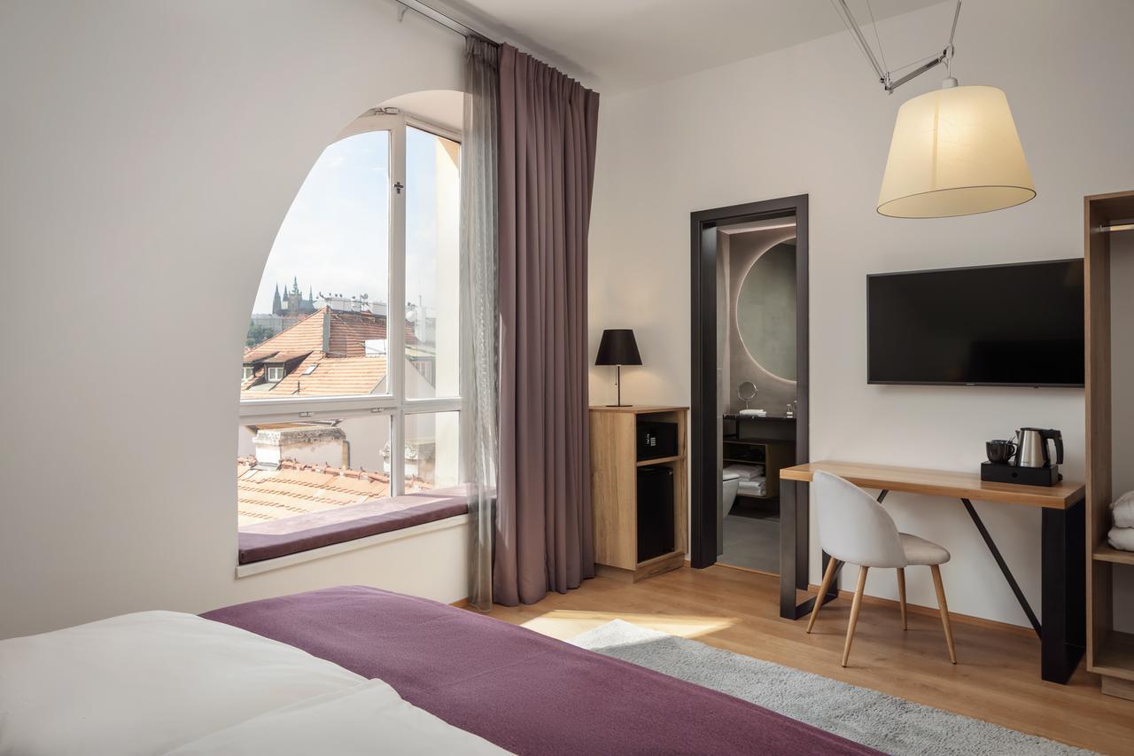 Hotell Moods Charles Bridge 4*