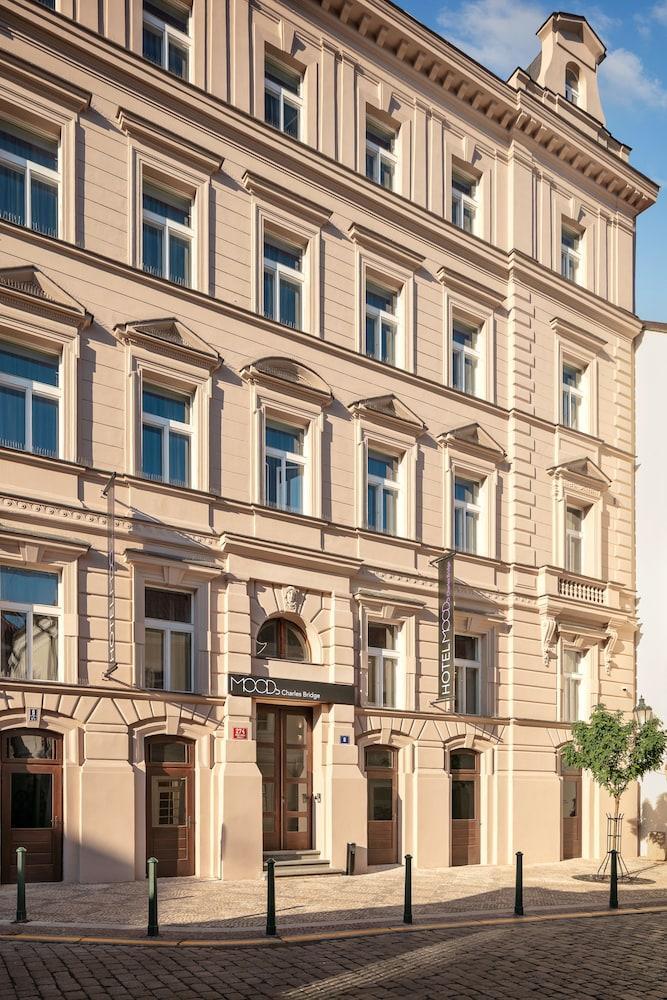 Moods Charles Bridge Hotell Prag