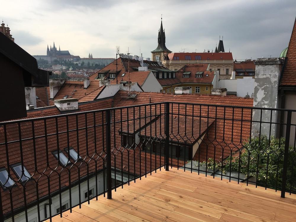Hotell Moods Charles Bridge